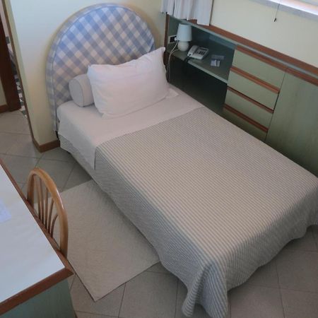 Hotel Eden Cinquale Esterno foto